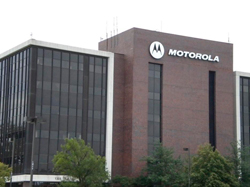 Motorola to officially split into two businesses