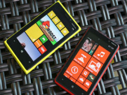 Nokia Uncovers Lumia 920 and Lumia 820  in New York