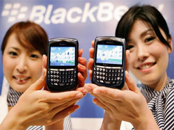 DoCoMo Sells BlackBerry Starting from August
